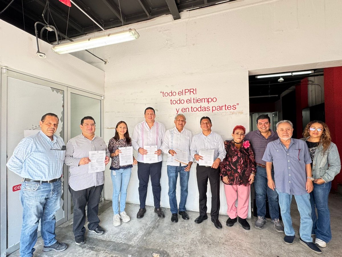 Acompañados por el Coordinador de la Fraccion Parlamentaria Domingo Velázquez y el Presidente de la Comisión de Procesos Internos, <a href="/genarom69/">Genaro Morales</a> e integrantes. 

Seguimos construyendo un PRI más fuerte, unido y con presencia en cada rincón del Estado.