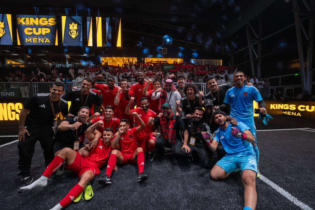 SXBTEAM's tweet photo. • 📸 | صور اليوم 😁

#SXB_FC 🐉❤️ https://t.co/qboFxQMfIX