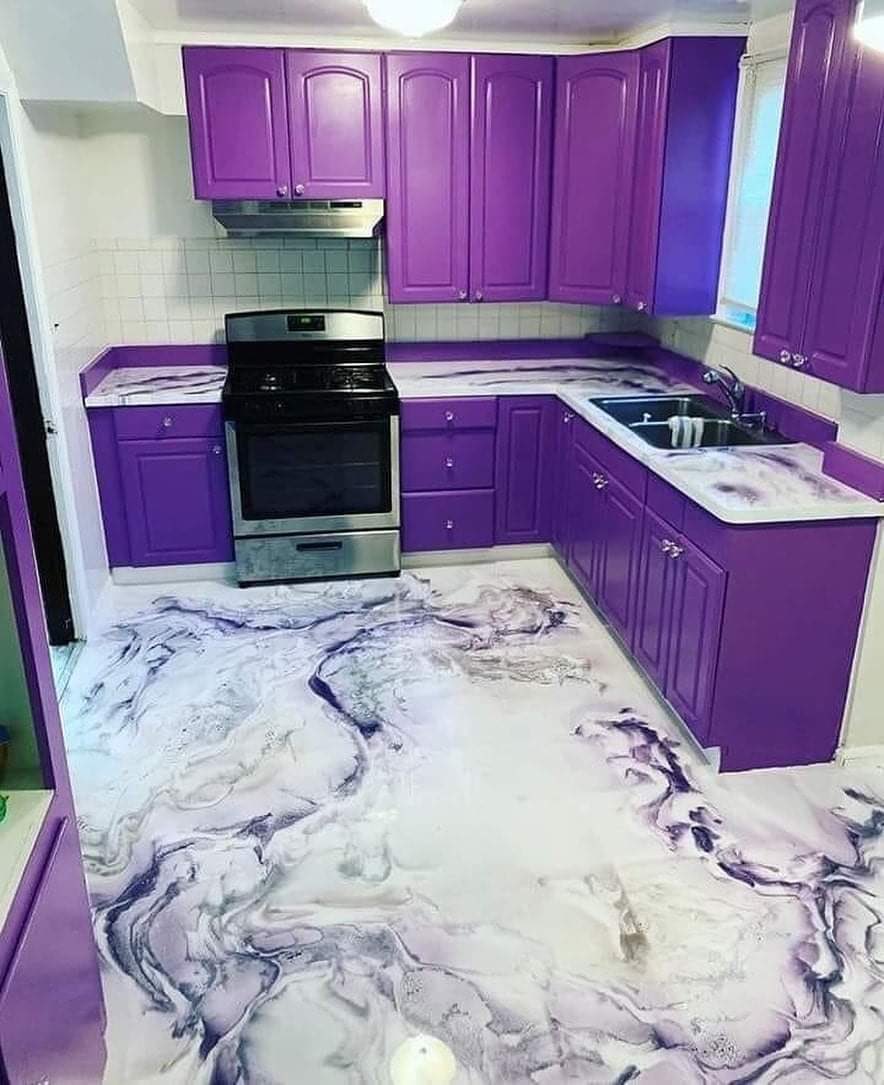 HawkEmDownChris's tweet image. What's your first thought when you see this kitchen?