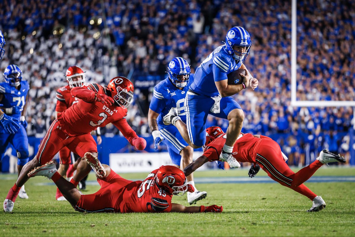 AaronCornia's tweet photo. Photo sequence of BYU’s Bear Bachmeier run titled “There’s a Bear on the loose in Provo” https://t.co/qqKSaFDuro