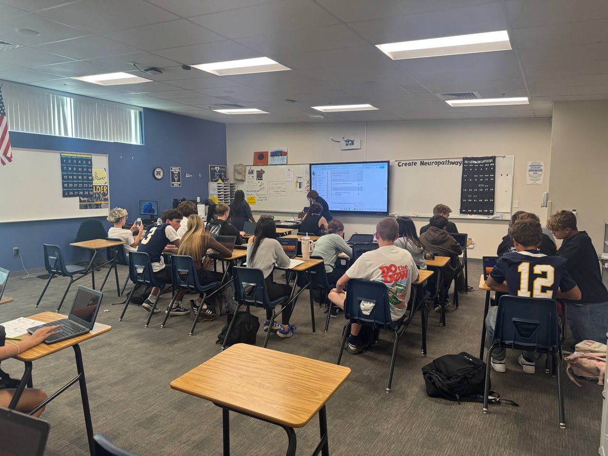 boulder_hs's tweet image. Geometry students are diving into parallel and perpendicular lines this week—building skills and precision through online Canvas assignments! 📐💻 #GeometryInAction #MathMindset #LearningOnline #bchs41