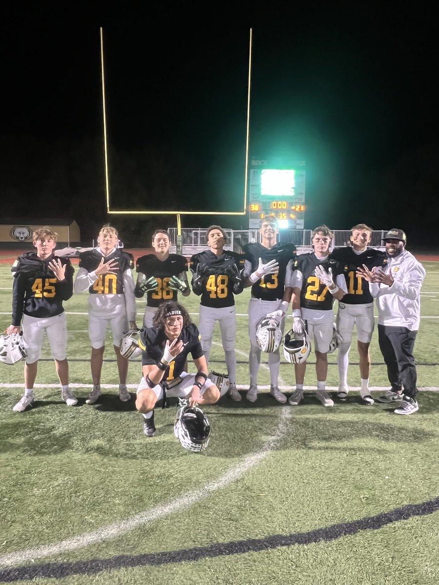 CoachAlvis's tweet photo. 5 INT night! Great team win! 

#NoFlyZone #Bratva

M.O.B. https://t.co/UOU2f17Y1O