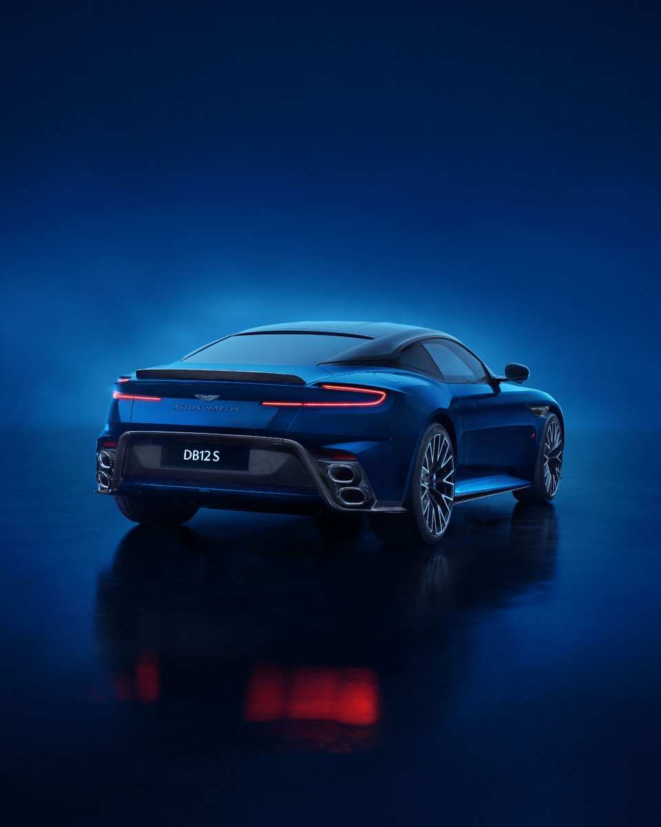 Aston Martin London tweet media