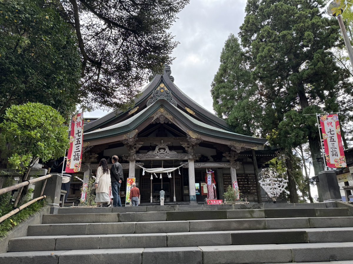 sundora8000's tweet photo. 🍁【秋田へ 里帰り】
久しぶりの秋田。
両親のお墓参りをして、近況報告とこれからの展開をお伝えしてきました🌿
武家屋敷を観光したり、
味噌ピザ・比内地鶏の親子丼・きりたんぽ・じゅんさい・ハタハタなど
地元の味をたっぷり堪能🍽️✨付き合ってくれた妹夫婦に感謝☺️
#秋田旅行 #里帰り #墓参り https://t.co/g7wf2nzAFk