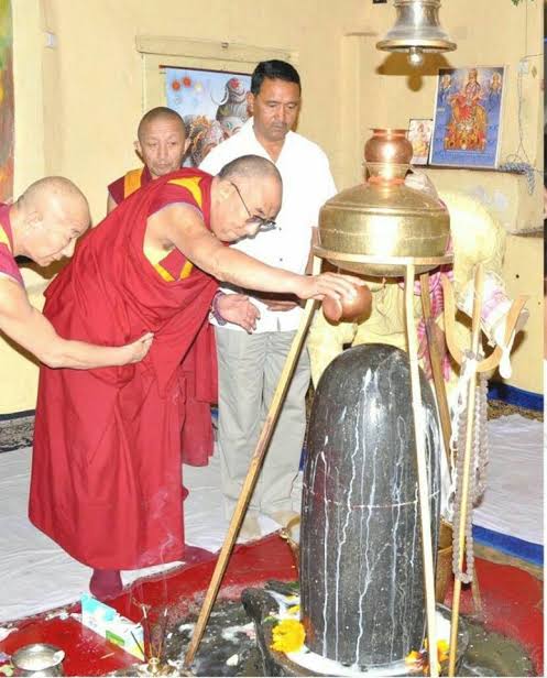 MrSinha_'s tweet image. As per ISI certified clowns, this man is a duplicate Buddhist...