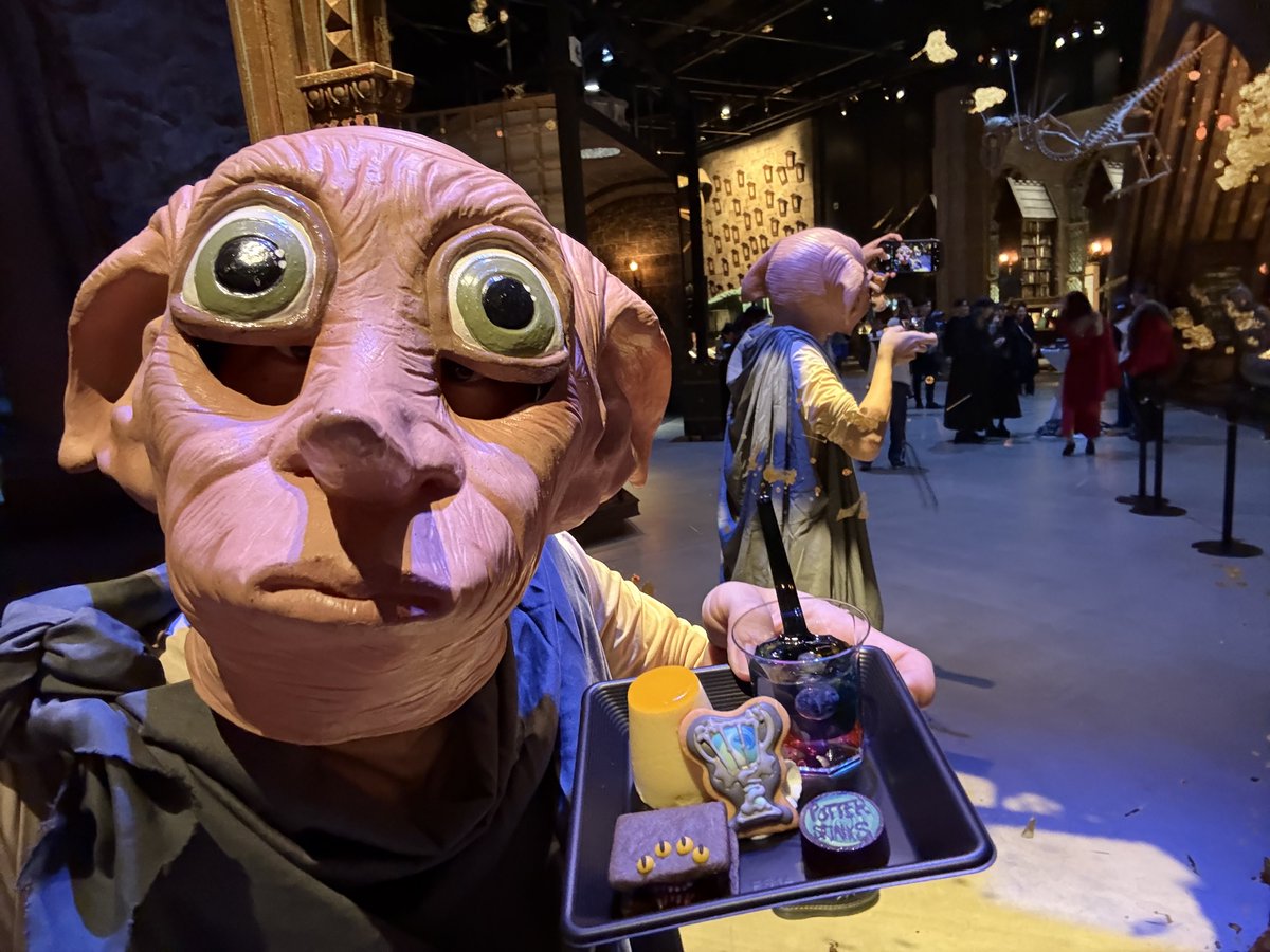 昨日はハリポタコスプレアワードに<a href="/Sacred_28/">⸝⸝T⸝⸝</a> 様のしもべ（ファイナリスト同行者）として参加させてもらいました！
楽しい時間をありがとうございました！！
（ドビーめのスマホで写真撮れてないので写真撮った方いたらシェアか投稿お願いします）
#ハリポタツアーコスプレアワード