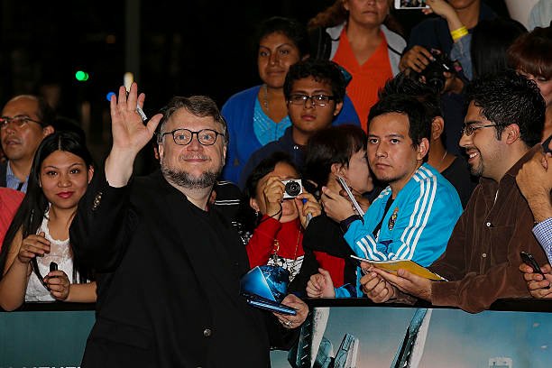 JRChoreno's tweet photo. #frankestein #GuillermodelToro 🙌🙌 https://t.co/DUQxyAgtQn