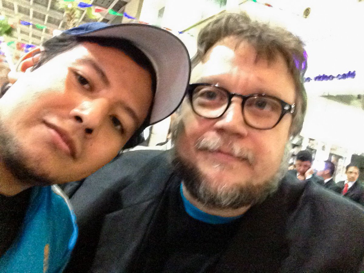 JRChoreno's tweet photo. #frankestein #GuillermodelToro 🙌🙌 https://t.co/DUQxyAgtQn