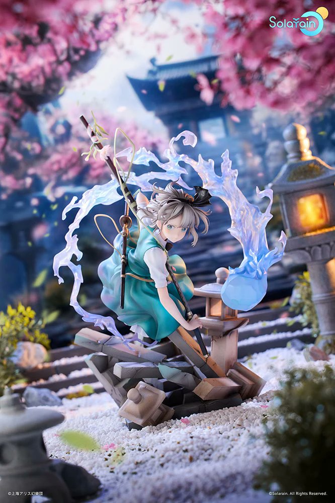 #東方Project

『東方Project 魂魄妖夢 半分幻の庭師 Ver.』販売中！

躍動感のあるポーズはフィギュアにするとやはり映えますね！

台座の崩れた描写は戦闘が苛烈なのかそれとも妖夢の踏み込みで崩れたのか......

カッコイイことには変わりないですね！

■詳細はコチラ！
shop.akbh.jp/products/45805…