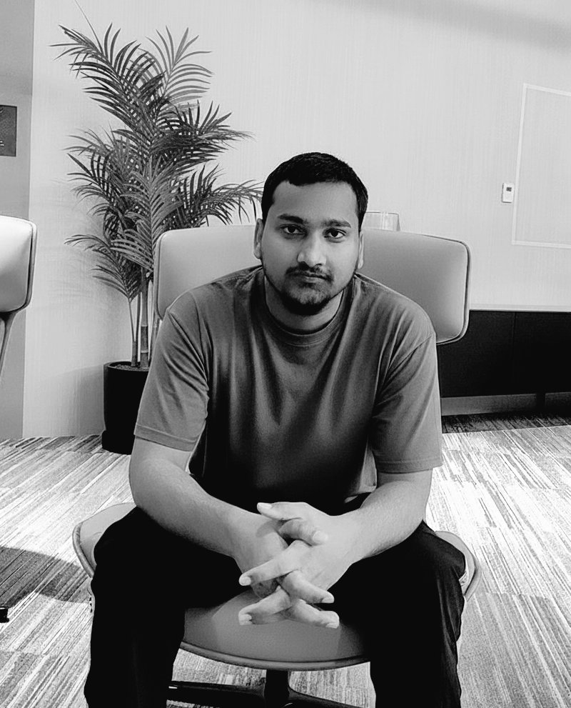 Mshkrhasan's tweet image. Keeping it calm and composed.......
#Composed #SimpleStyle #Effortless #GraffxGULF #KSAExpo2025 #MashkoorHasan