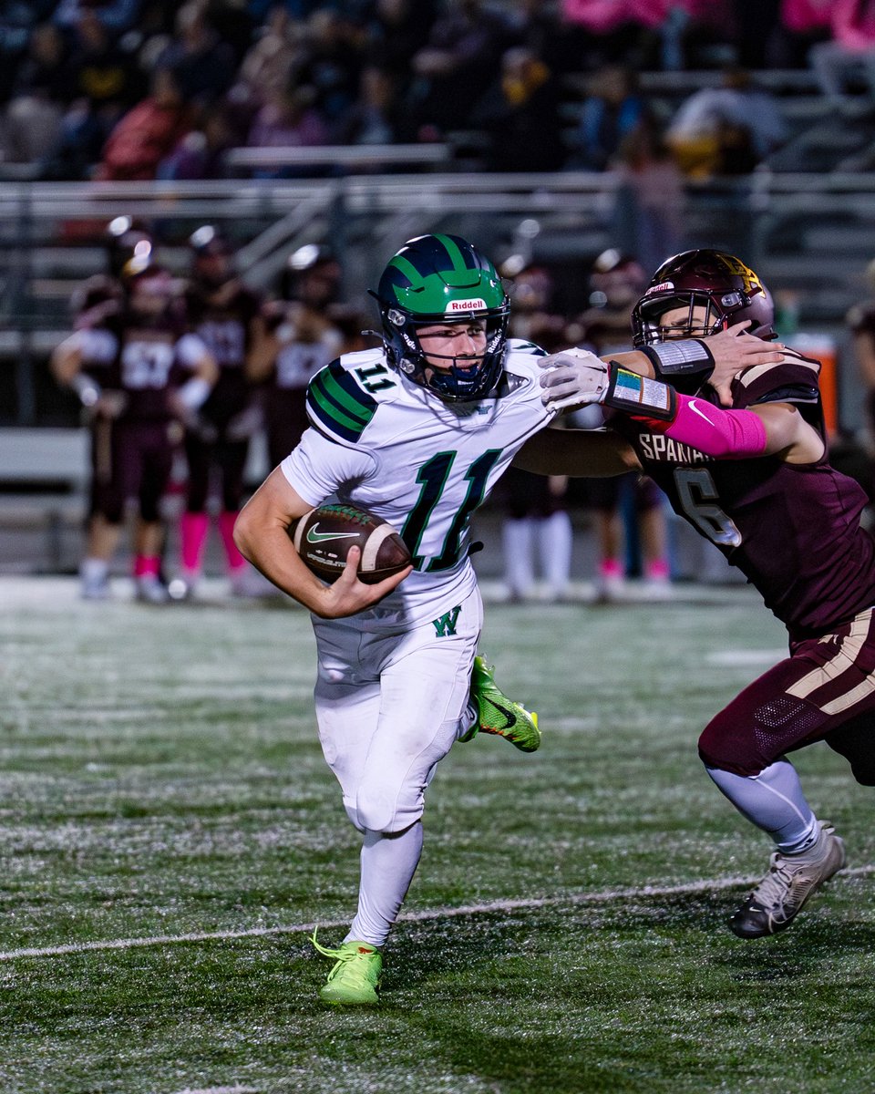 sam_sam2678's tweet photo. @WGroveFootball1 wins 41-0 over Broad Run tonight! https://t.co/5LNHlTocGF