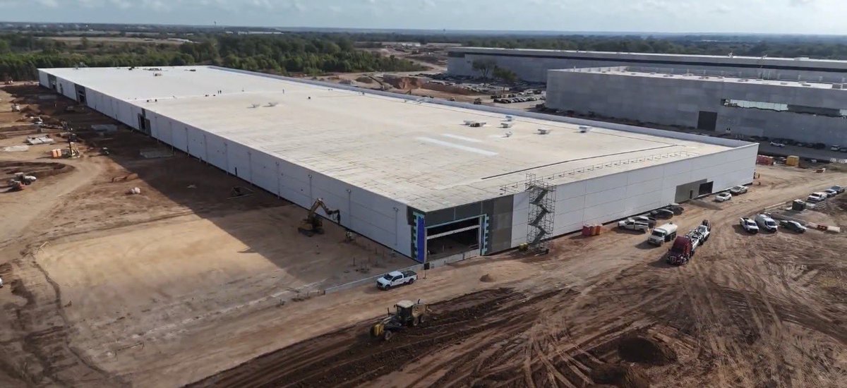 Tesla Cortex 2.0 at Giga Texas is coming together. 
#Tesla $TSLA
