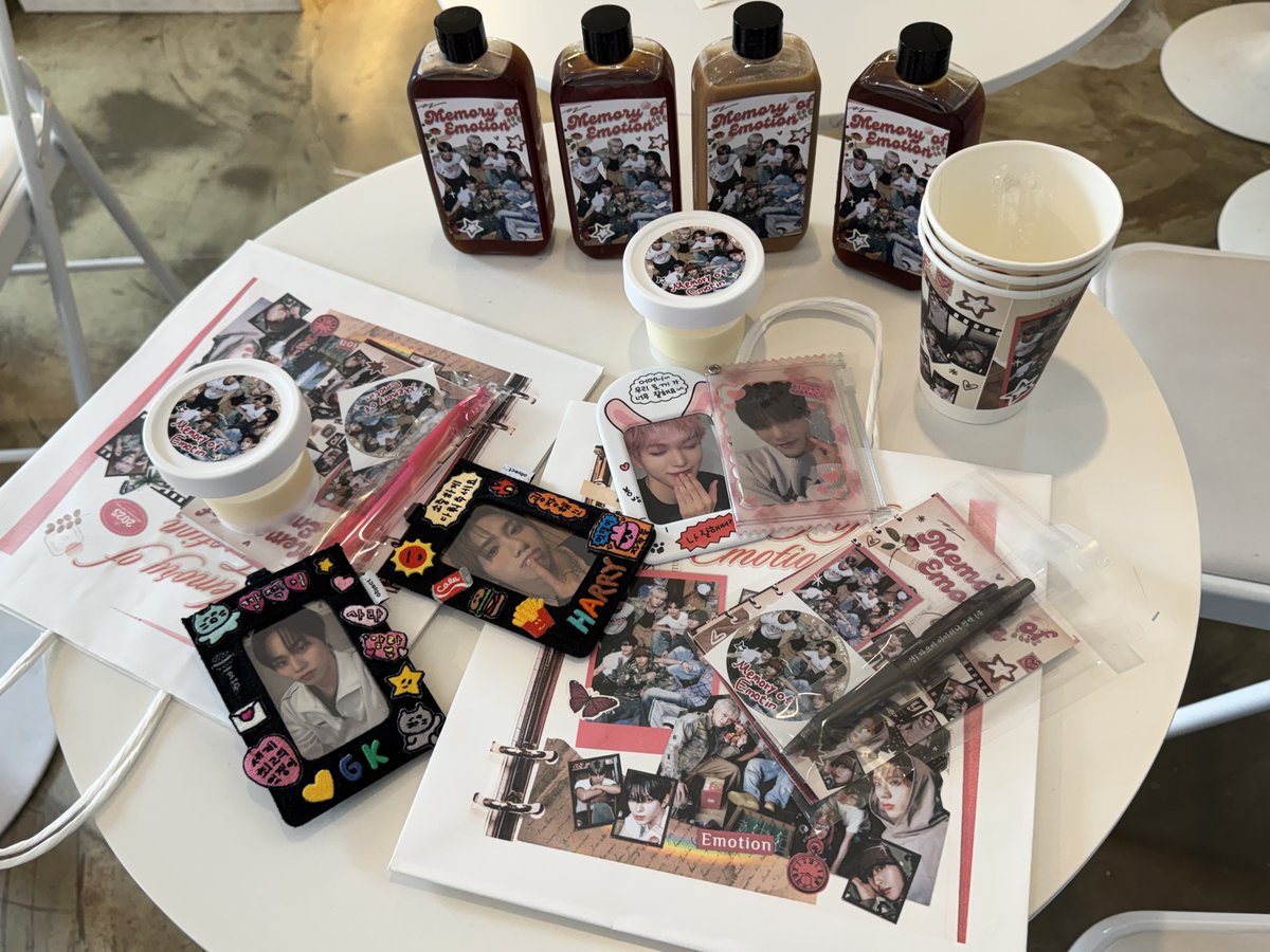 haetori0101's tweet image. DKB 컴백 축하해🎉

#다크비_아이러니_컴백했닼
#memory_of_EMOTION 
#다크비 #DKB #Emotion #Irony