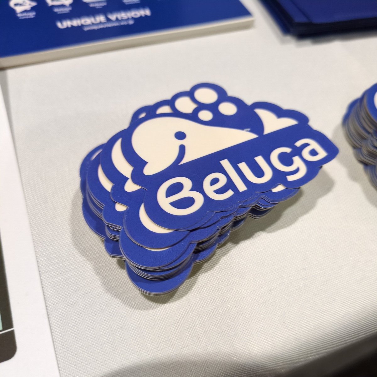 hogelog's tweet image. #vuefes_uv Facebookじゃない方のBelugaくんだ