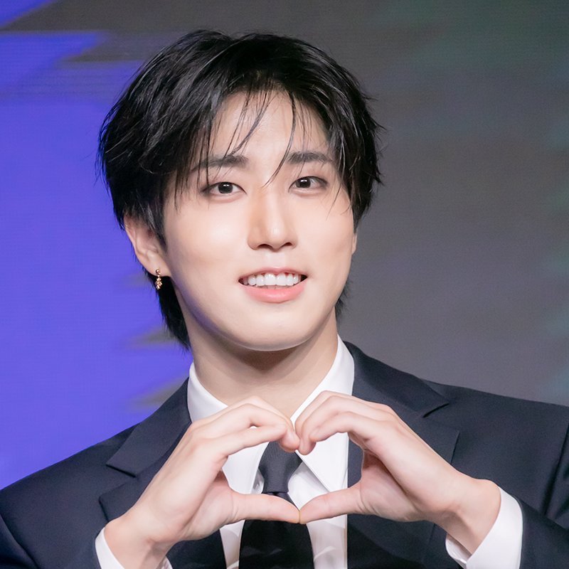 OneilyMusic's tweet photo. HAN of Stray Kids will release his first OST, “Updraft,” for the television series ‘Typhoon Family’ on October 26.

“Updraft,” the third OST for the drama, features an alternative rock sound with punchy drums and guitar sounds. https://t.co/K2m7sxMl5B