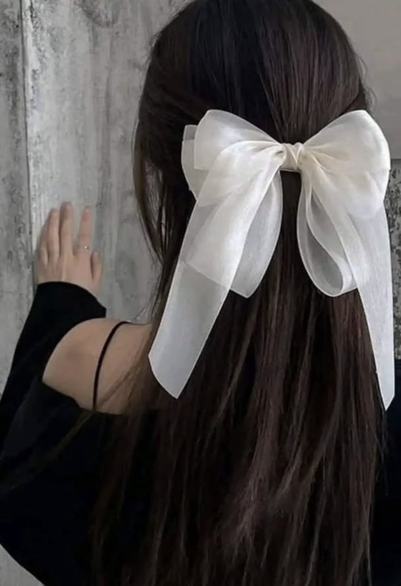 ________
__________❥ ˓ೄྀ࿐

ليس كل إنسان يستحق أن يلتفت إليه.

#رساله_غديريه 
#صباح_الخير_والسعاده