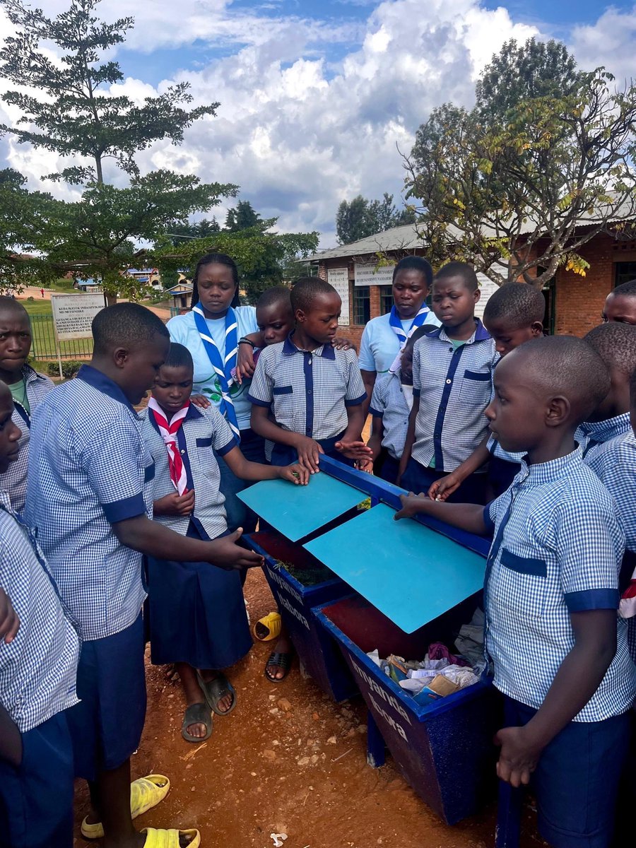 guidesrwanda's tweet photo. Early today, we had a visit at G.S. Muramba A in @NgororeroDistr . We were impressed by their project of making waste-sorting containers that separate biodegradable and non-biodegradable waste. 
#GLACC 
#BringInGirls

@wagggsworld https://t.co/w3AYguRPAG