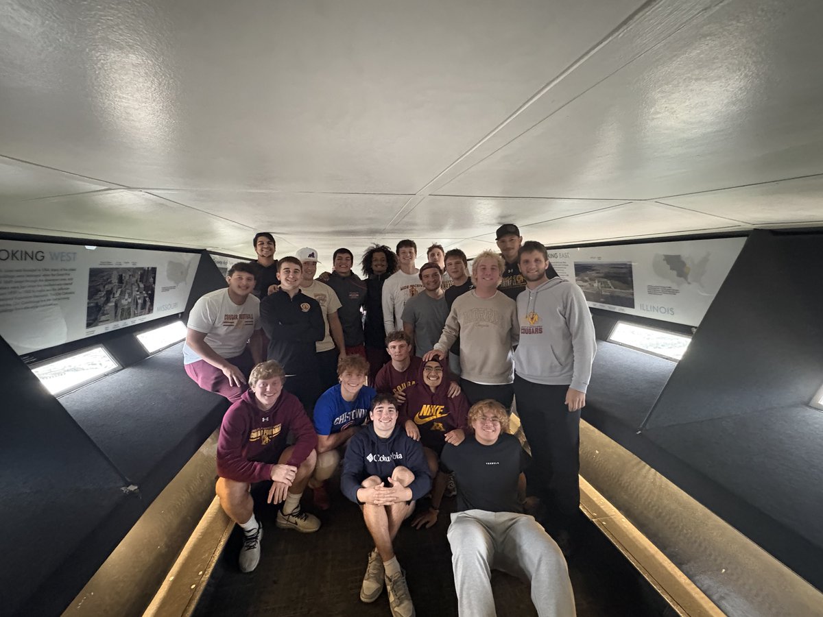 Taking in some sites out in St. Louis before we kick off against Greenville University tomorrow

#TEAM #RollCougs🐾