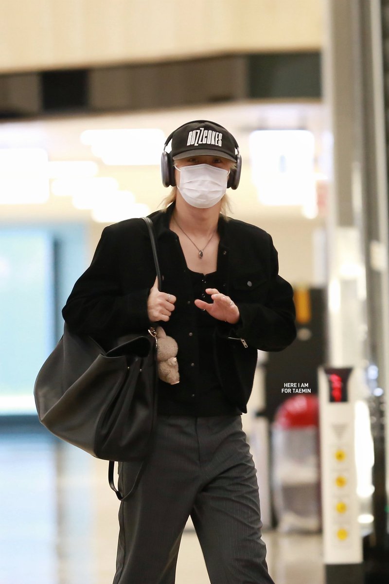 Here-iam tweet media