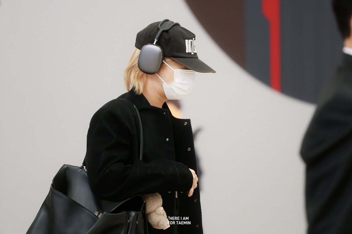 Here-iam tweet media