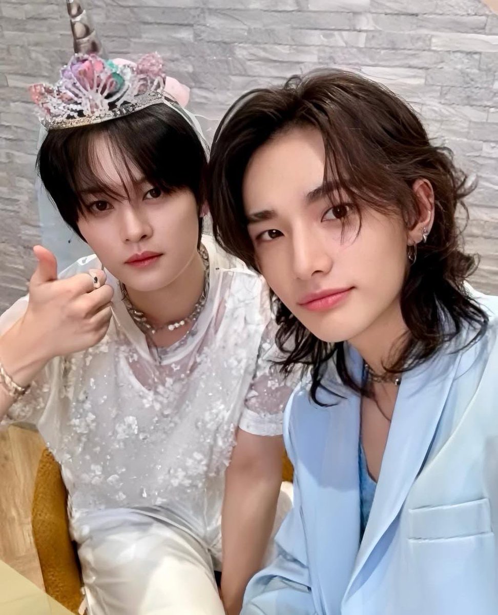 jinusrage's tweet image. Foi dito que já tá valendo começar então, a pedidos da princesa @M_INS4NE: parabéns, te considero pacas! 

Ps: Eu realmente gosto de você e estarei aqui sempre que precisar, só não espalha.