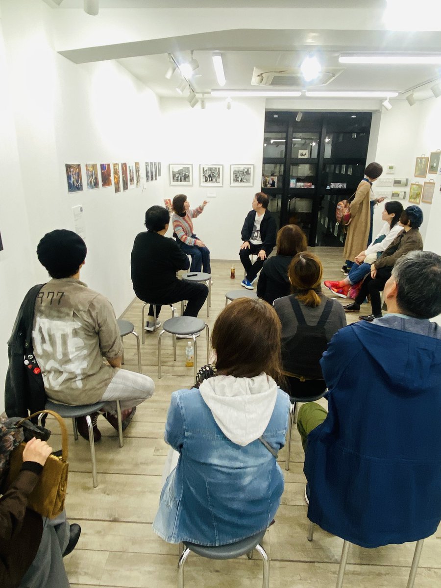 kazumin_55's tweet image. おはようございます
昨日は高橋浩司さんとのトークショーにご来場ありがとうございました！
いよいよ展示も残すところあと2日
今日は作家も揃っています
渋谷ギャラリー・ルデコで11−19時までお待ちしています
📷️畔柳ユキ
mixup2000.weebly.com

#theclash #paulsimonon #art #mixup21