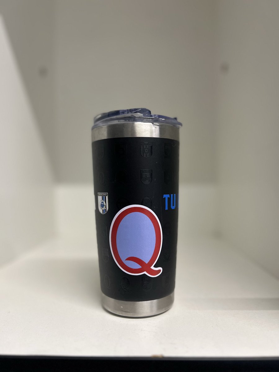 Sticker cortesía del <a href="/1950FClothes/">1950 F.C</a> y el vapor.

<a href="/Club_Queretaro/">Gallos Blancos 🐓</a>