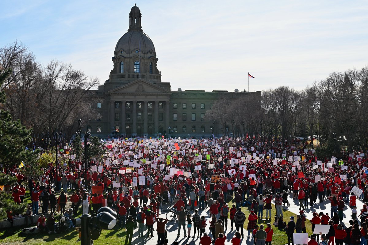 ccampbel14's tweet image. Just in case you wondered what I have been doing lately...not working because of a teacher strike in our province. It is so tough in many ways &amp;amp; I'm sad that we've gotten to this point but I'm hopeful that things are resolved soon to get students back in schools to learn. #Red4Ed