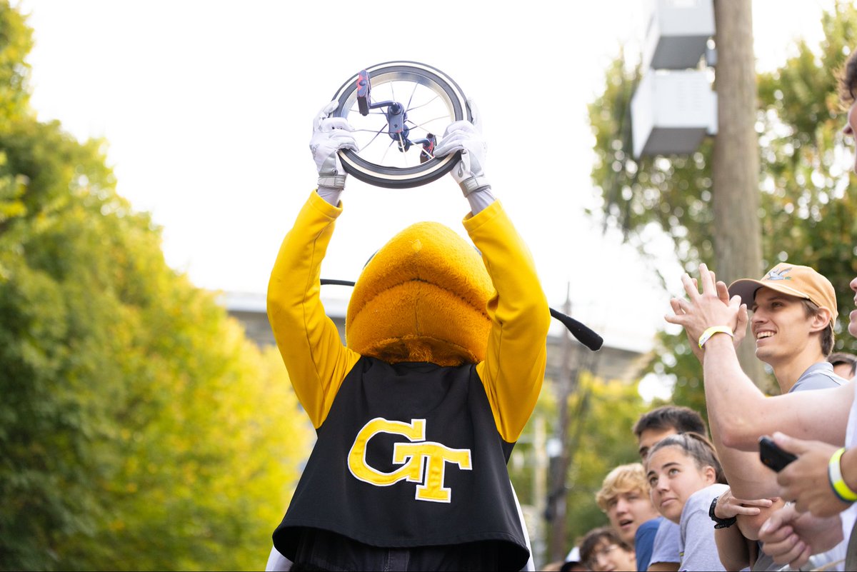 GeorgiaTech's tweet image. Tradition. Pain. Glory.

Homecoming is off and rolling with the Mini 500. #StingEm🐝