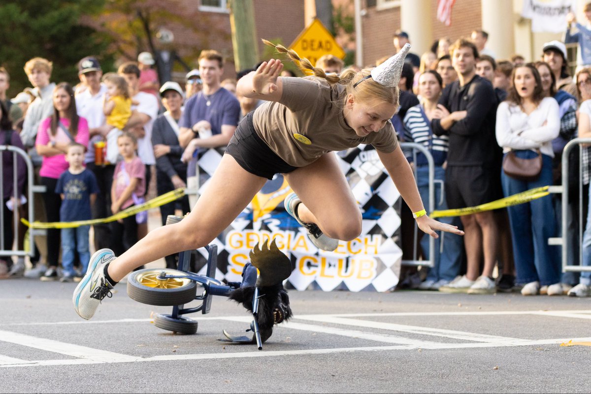 GeorgiaTech's tweet image. Tradition. Pain. Glory.

Homecoming is off and rolling with the Mini 500. #StingEm🐝