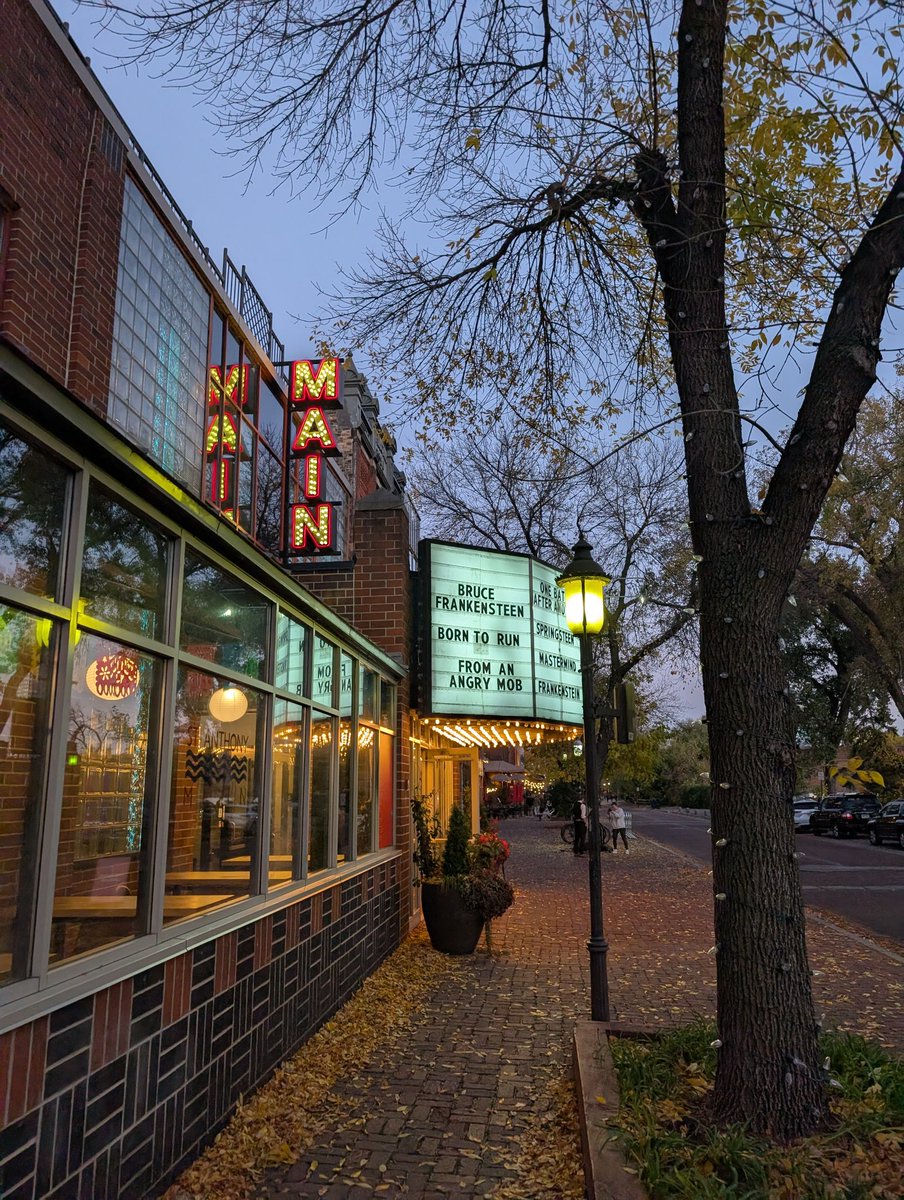 saydave's tweet photo. Saw @RealGDT's Frankenstein last night at a sold out showing and it was fantastic 🙂 glad I saw this in a theater https://t.co/4fOCnKrlvr
