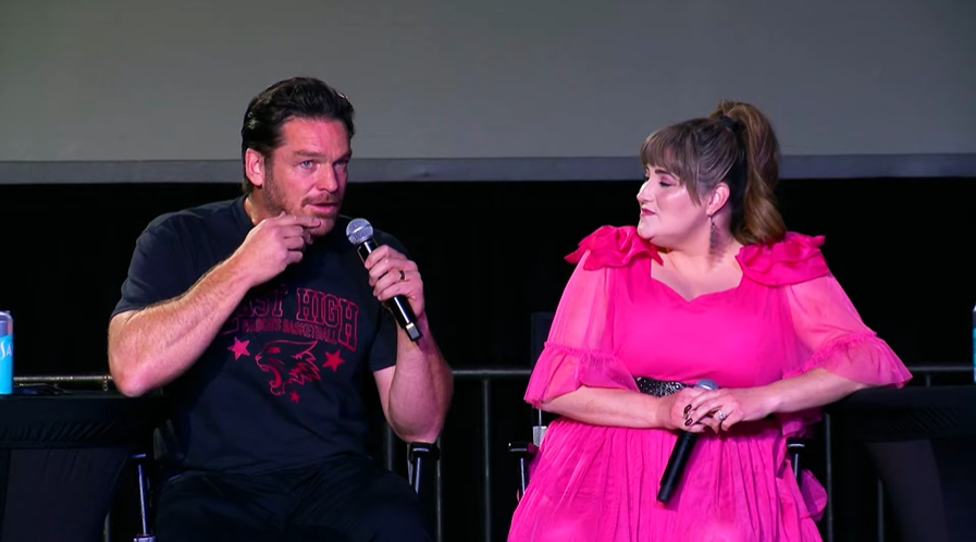 archive_hsm's tweet image. But she's part of the main cast. For Kenny she was always there with them. But right now these are the people that still talk about the movies and cherish them. So it's kind of sad to think that iis only worth if Zac Efron is showing up but other people can be left.
I really…