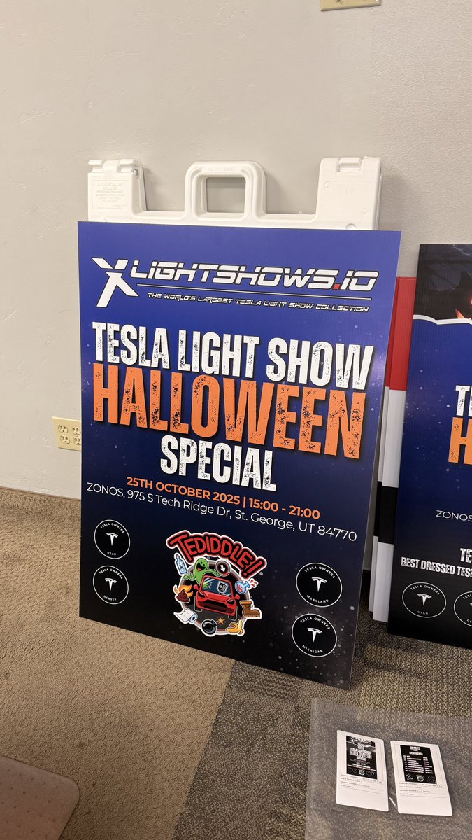 Teslalightshows's tweet image. Final signage picked up from the printers… We are all set for tomorrow’s XLightShows HALLOWEEN SPECIAL in St George Utah with @play_tediddle 🔥🔥🔥