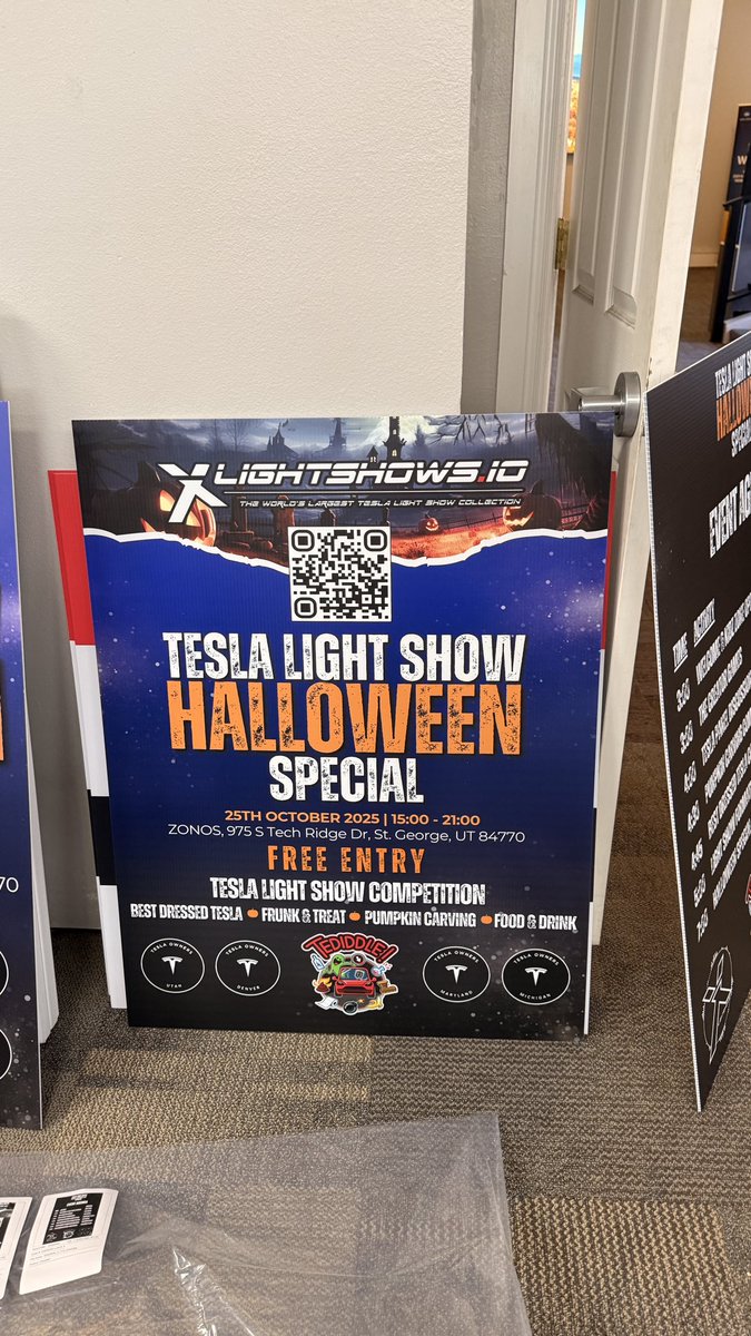 Teslalightshows's tweet image. Final signage picked up from the printers… We are all set for tomorrow’s XLightShows HALLOWEEN SPECIAL in St George Utah with @play_tediddle 🔥🔥🔥