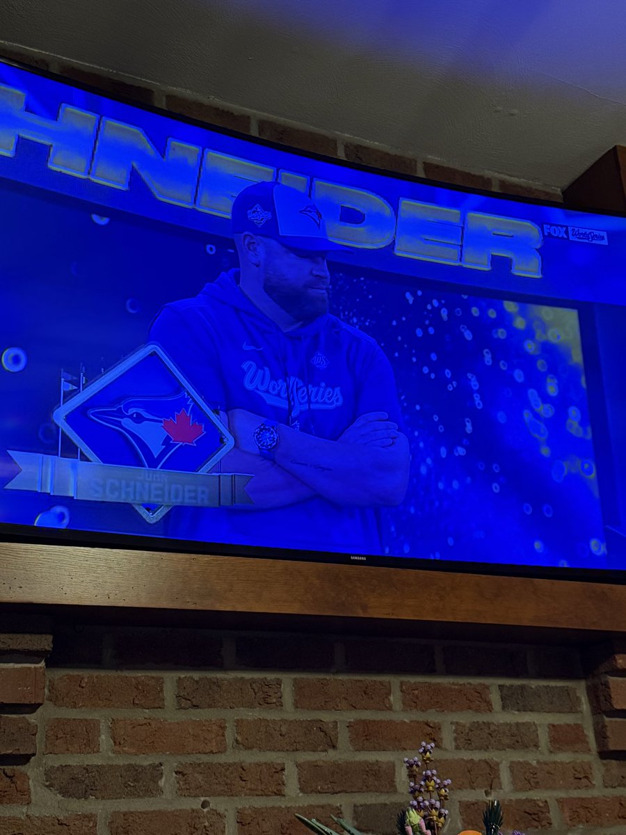 robyn_klim's tweet photo. ⚾️ Cheering on our Cardinal! ⚾️ Let’s go Blue Jays! ⚾️ @LTPSAthletics @LTPS1 @dadamltps @NeelDesaiBA @VBekarciak @mmilavsky #WorldSeries https://t.co/LV5MZ3Rn1o