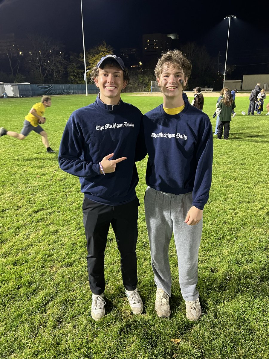 Taught twin everything he knows
#twin
#iwant2tho3