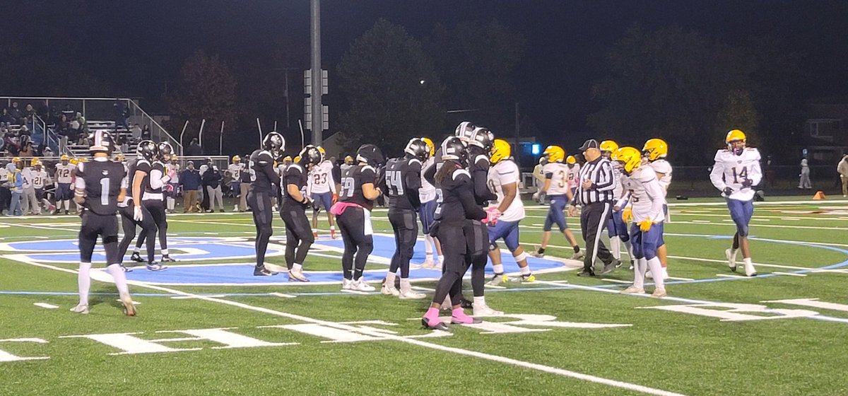 Huskies find the end zone again,  Scicchitano finds Gallagher on a 53-yard scoring pass. 28-0,  31 seconds left in the half.