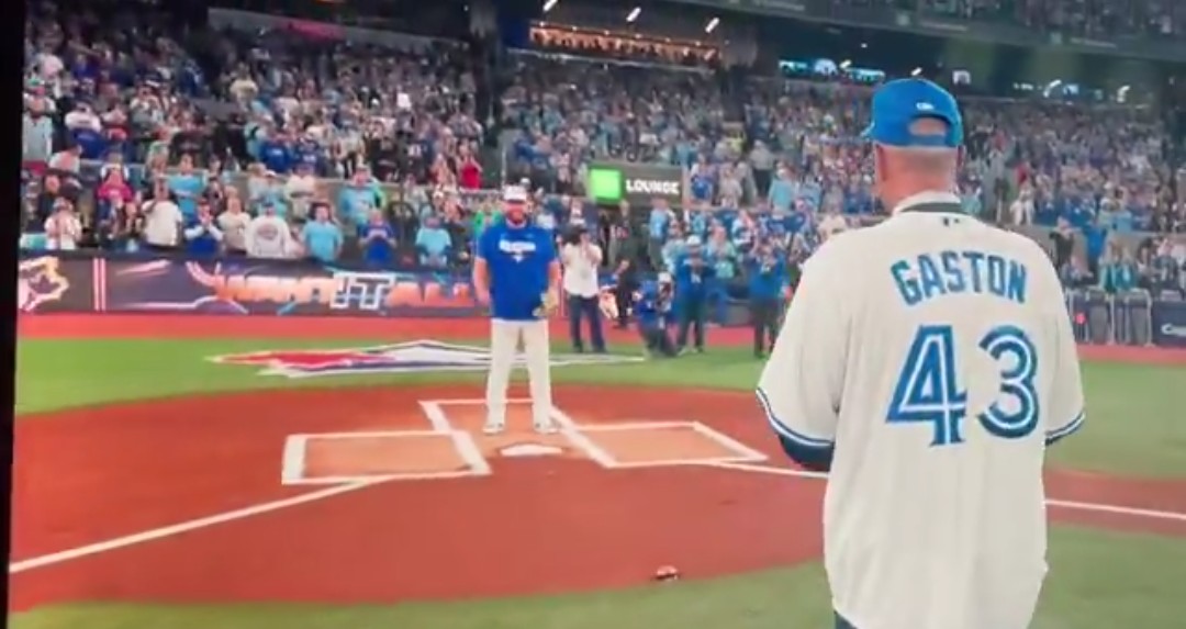 Riches's tweet image. Why does it look like they patched Cito Gaston&apos;s jersey to make it 43? #gojays #builtforthis #BlueJays