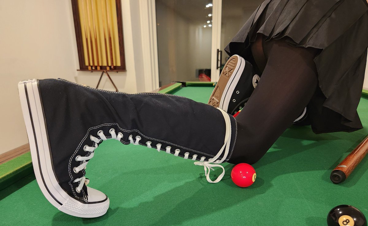 This is why I lost all those pool games at the Mirai meetup, I'm a silly #femboy that can't get any good angles on my shots unless I inspect them up close!

I'm due for #femboyfriday pic! It can't be said enough how much I love wearing pantyhose and these cool knee-high Converse.