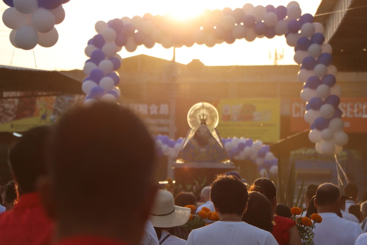 ucmabastos's tweet photo. 📢 #AlMomento: ¡Km 4 alcanzado! 🙏 La Virgen de Zapopan ilumina Calle Coyul y Av. del Mercado, llenando este tramo de fe y esperanza. ¡Seguimos avanzando hacia la meta! #UCMA #Ucmabastos #MercadoDeAbastosGDL #VirgenDeZapopan https://t.co/aILCJ7c4Y9