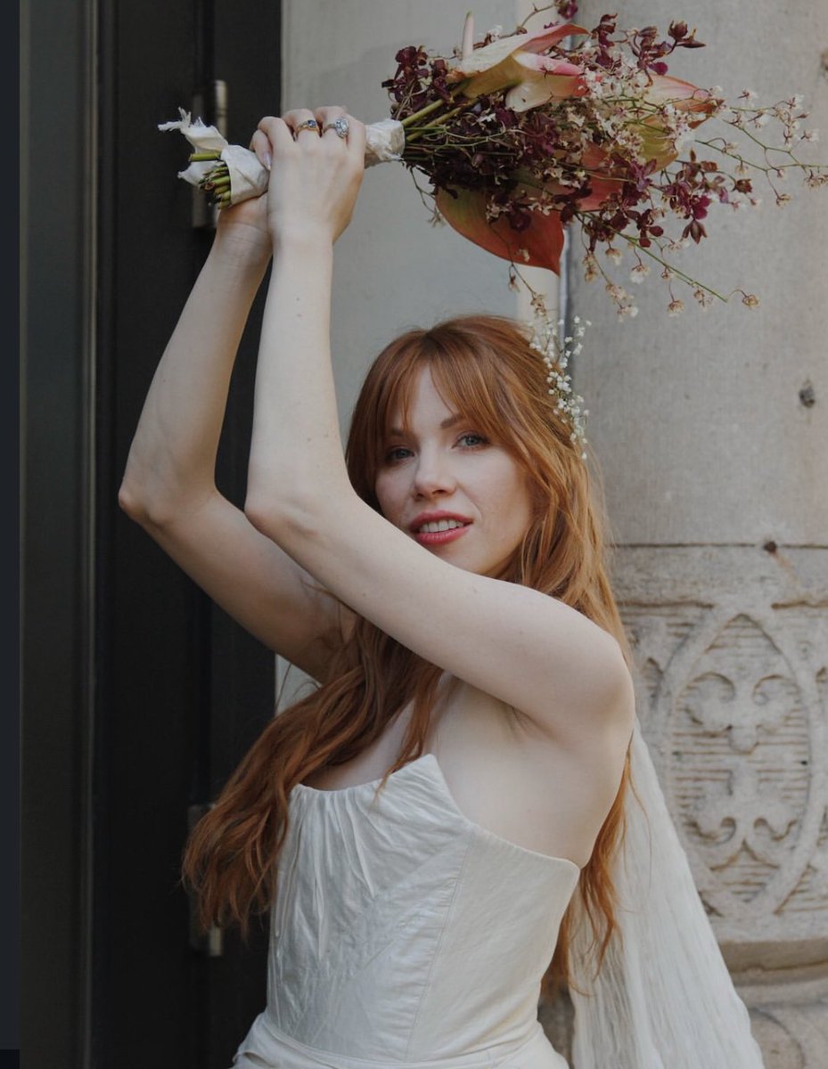 bridal rae jepsen…her hair looks gorg omg