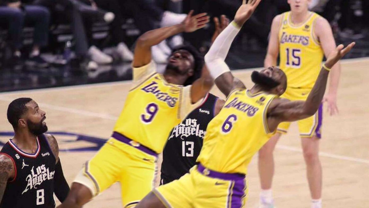 In NBA First, LeBron And Bronny Execute Synchronized Father-Son Flop buff.ly/cL4azWX