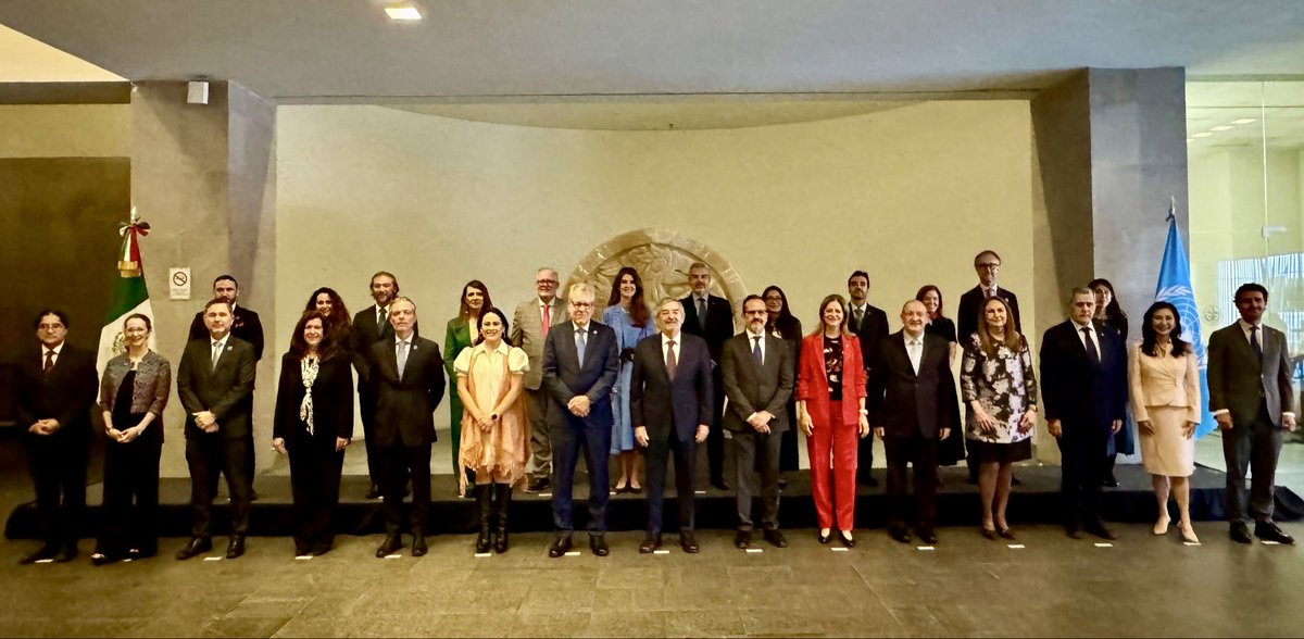 SilviaMorimoto's tweet photo. Con la presencia del Canciller Juan Ramón de la Fuente de la @SRE_mx 🇲🇽, celebramos con orgullo el 80.º aniversario de las Naciones Unidas 🇺🇳, junto a la equipo país de la @ONUMX, ochenta años promoviendo la paz, la cooperación internacional y el desarrollo sostenible para todos. https://t.co/cM4LYade2a