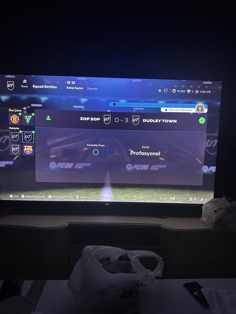 MstfndR_'s tweet photo. @EASFCDirect what t f is going on your servers! today disconnected more than 20 times yes 20 times. how you expect people to play this sh,t and pay you money when everything is worse than sh,t https://t.co/8qVvb8bTUo