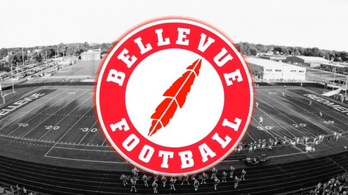 Ike Brown throws a perfect ball to Caden Cramer on the sideline.  He takes it the distance for six. 16-0 Bellevue with 6 minutes to go in the third quarter. #GoRed 🅱️
