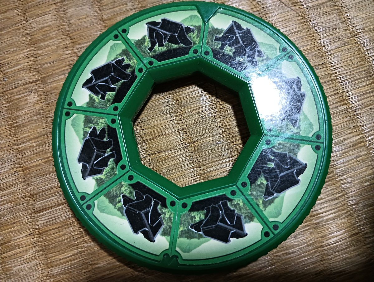 4zcZEYSP2hnaoXL's tweet image. ホビーオフでレトロなおもちゃ探していてジャンクコーナーで見つけました!シンケンジャー大好きだったので購入しちゃいました！シンケンディスクのみですが嬉しかったです!