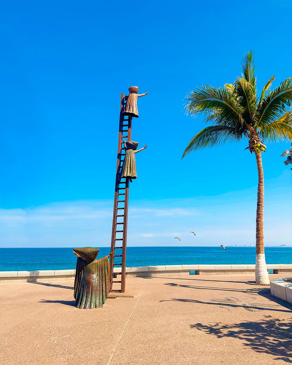Haven’t visited these sculptures yet? Then you haven’t really visited #PuertoVallarta. 🌴
.
#Mexico #Jalisco