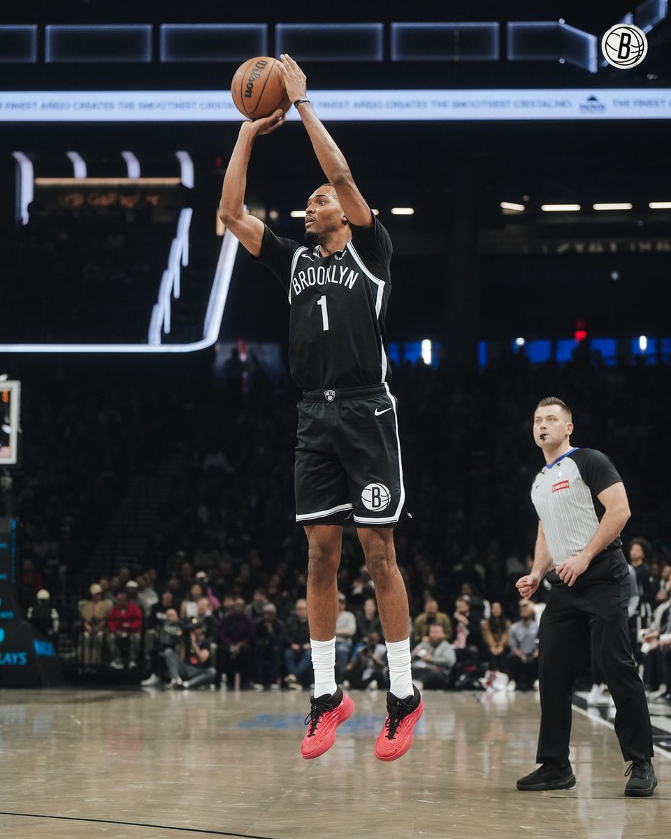 a perfect first half for Z Will
🎯 12 PTS
🎯 4-4 FG
🎯 3-3 3P
