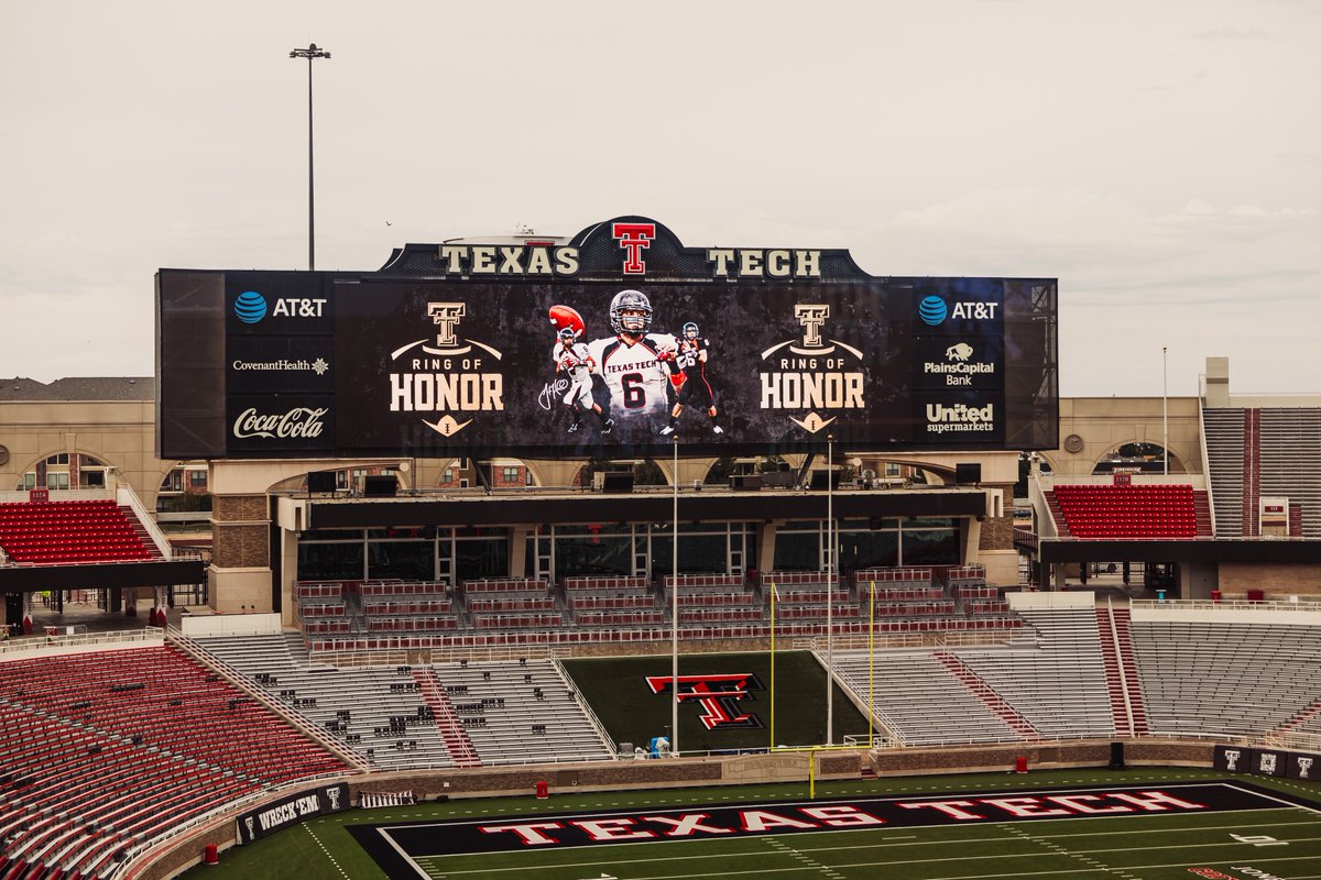 TexasTechFB's tweet photo. Great to have you home, 6️⃣ https://t.co/vDK0ePn1uC