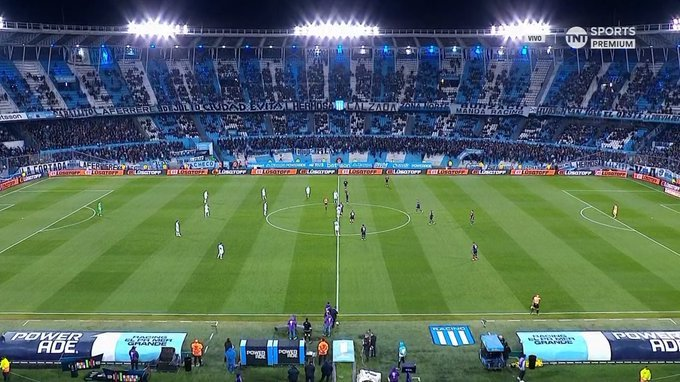 El peor Independiente de la historia en un día y horario laboral y con lluvia para terminar de matarla

Pero Rasin un Sabado a la noche es esto 

burro